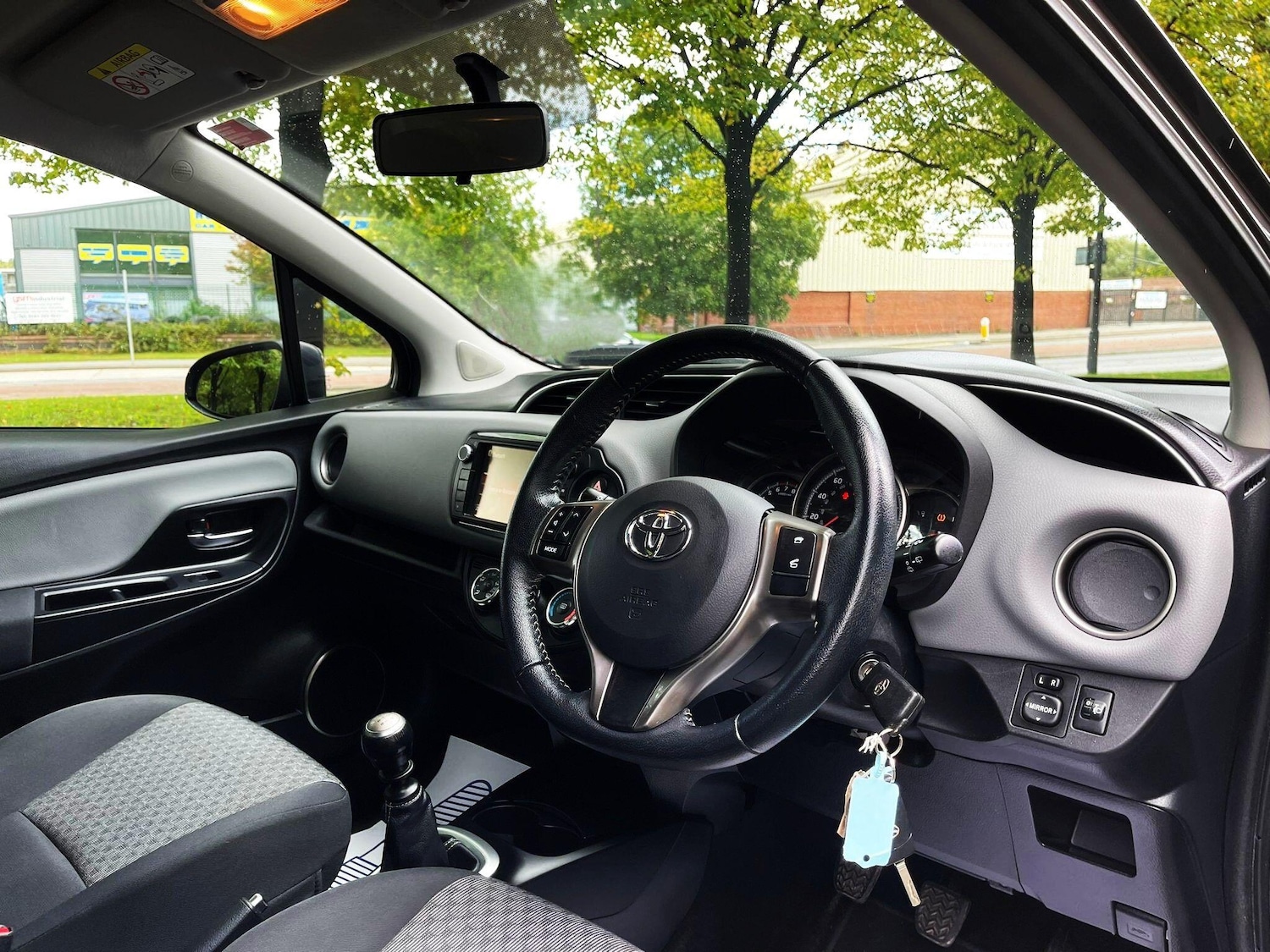 Used Toyota Yaris 2015 for sale - 76579881: Photo 7