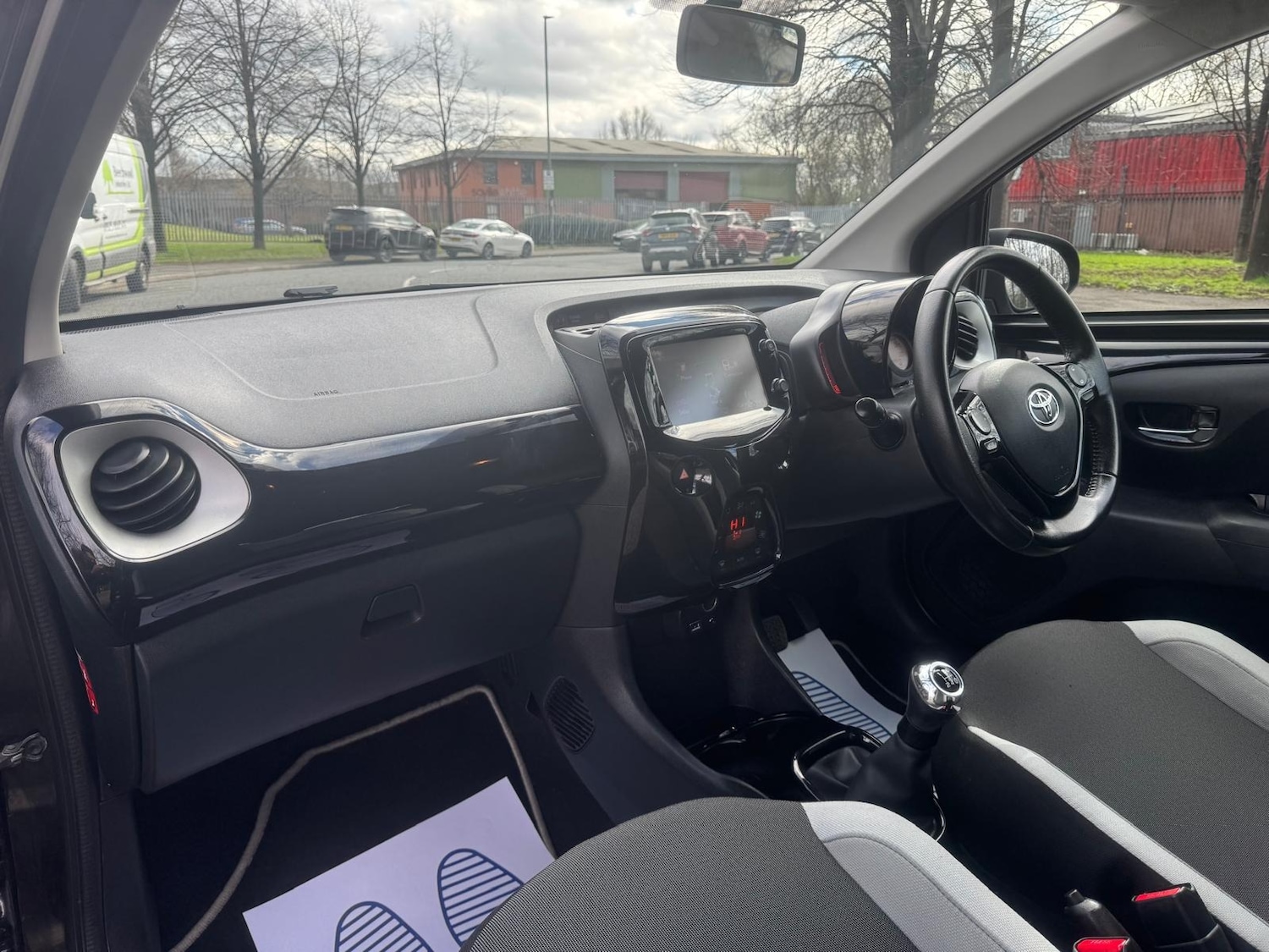 Used Toyota AYGO 2015 for sale - 77818117: Photo 19