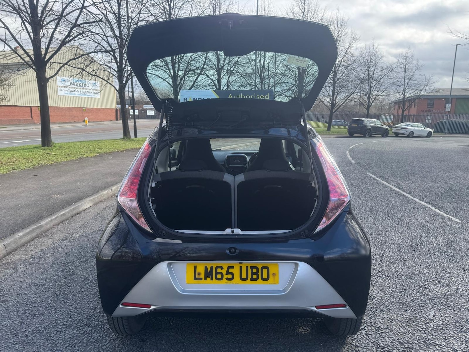Used Toyota AYGO 2015 for sale - 77818117: Photo 26