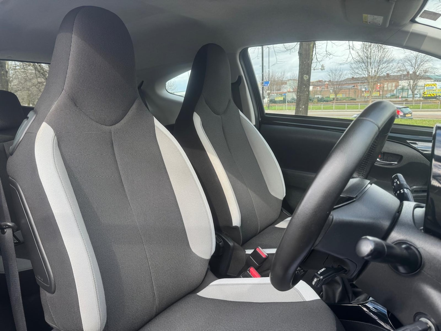 Used Toyota AYGO 2015 for sale - 77818117: Photo 36