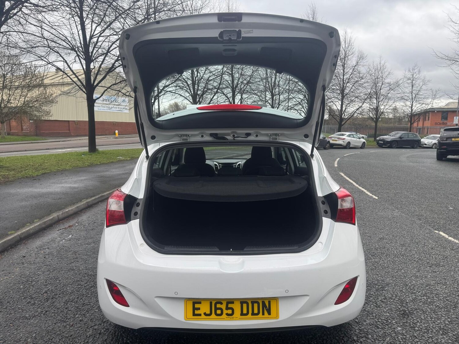 Used Hyundai i30 2015 for sale - 77997907: Photo 19