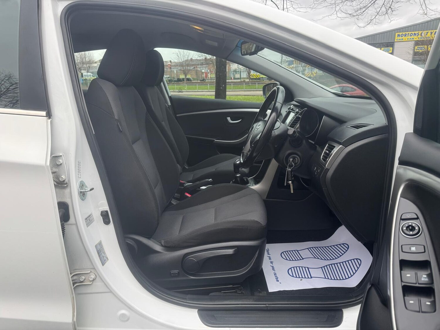 Used Hyundai i30 2015 for sale - 77997907: Photo 21