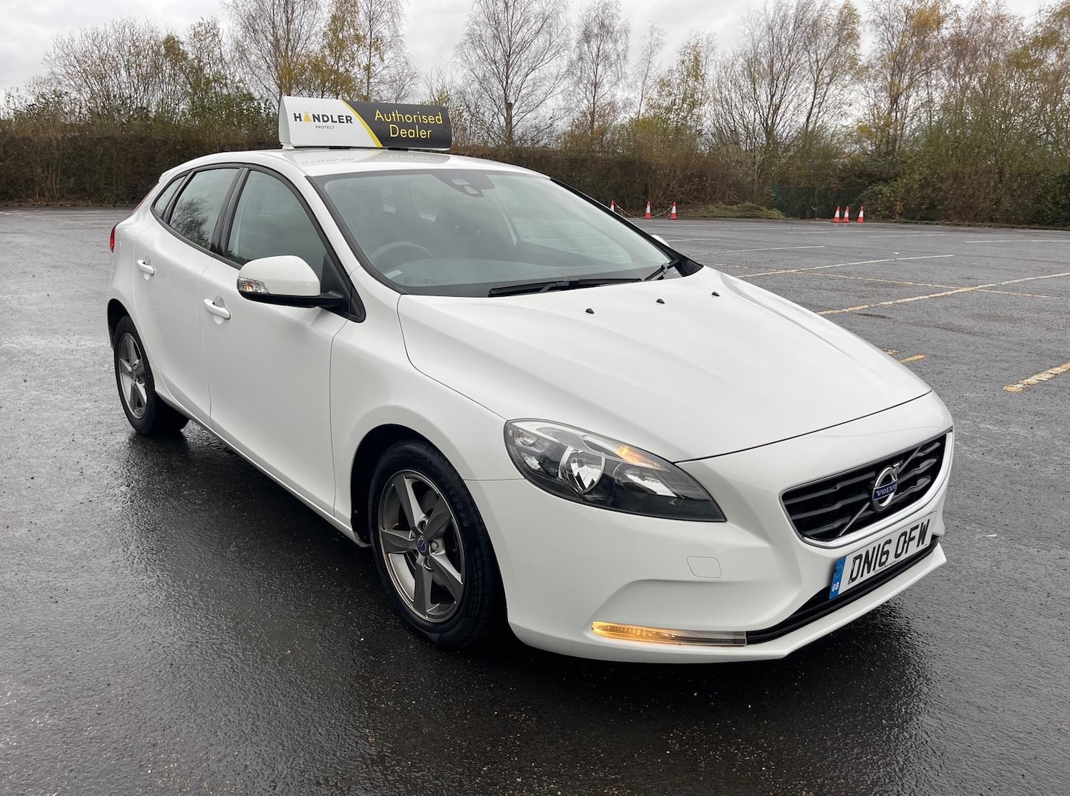 Used Volvo V40 2016 for sale - 76682694: Photo 10