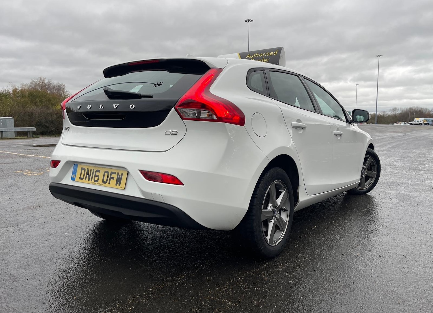 Used Volvo V40 2016 for sale - 76682694: Photo 13