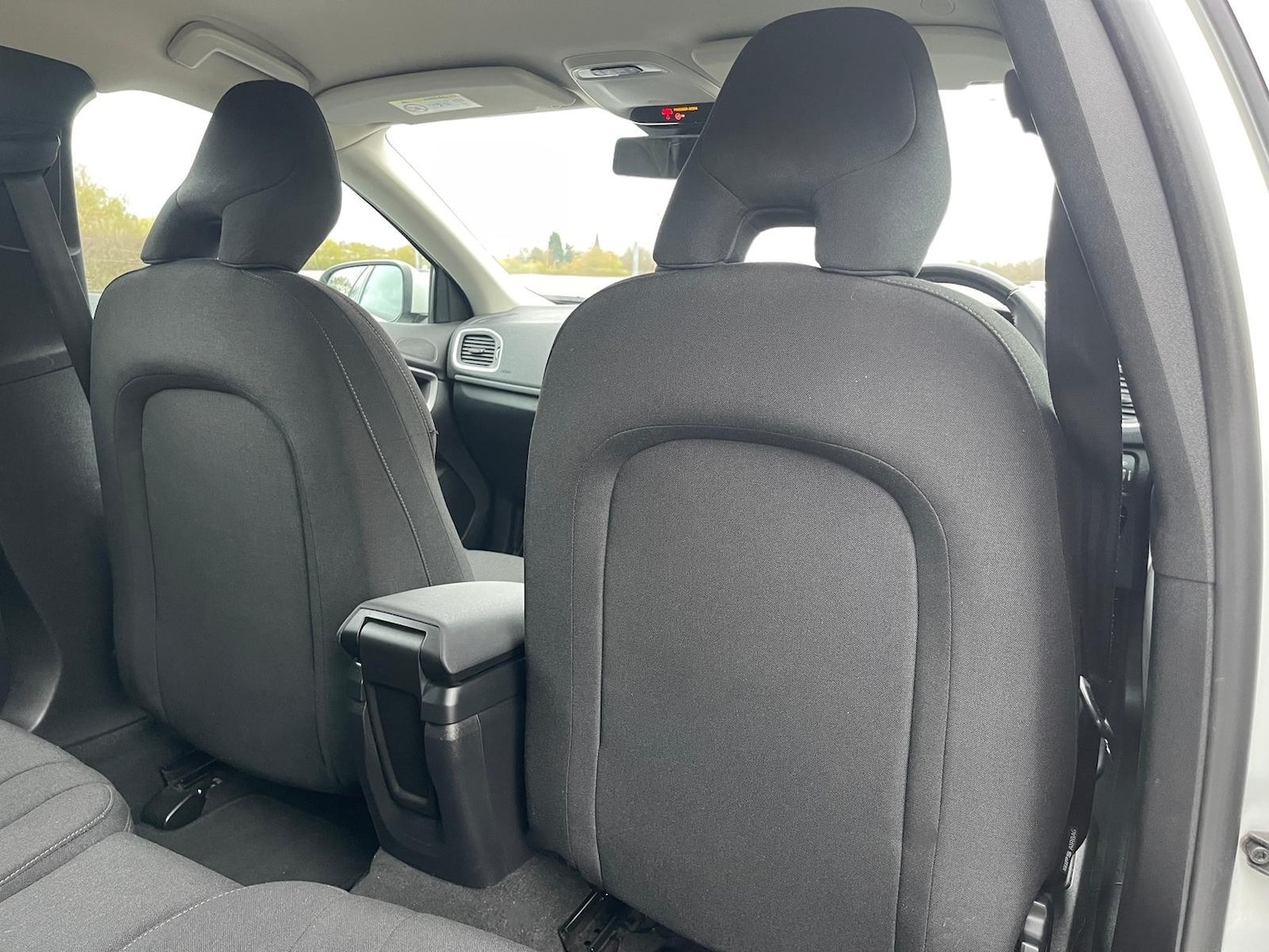 Used Volvo V40 2016 for sale - 76682694: Photo 19