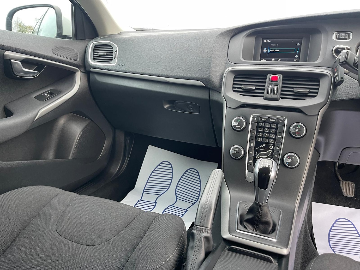 Used Volvo V40 2016 for sale - 76682694: Photo 27