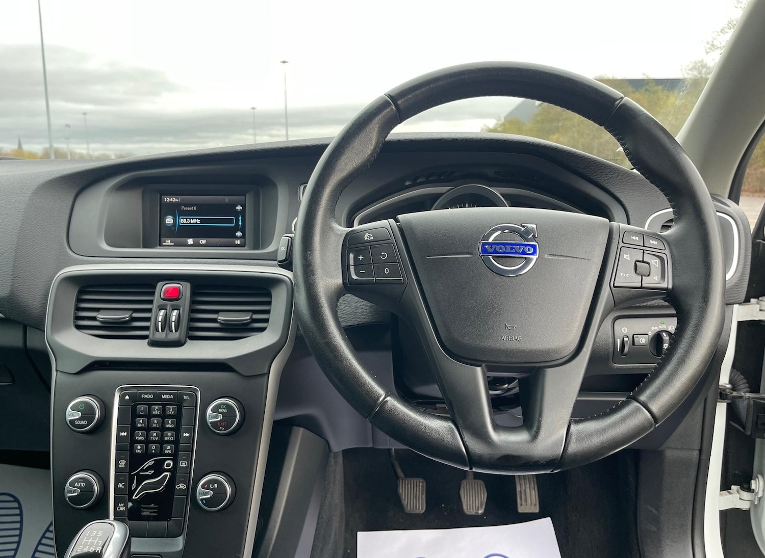 Used Volvo V40 2016 for sale - 76682694: Photo 28