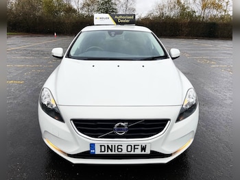 Used Volvo V40 2016 for sale - 76682694: Photo