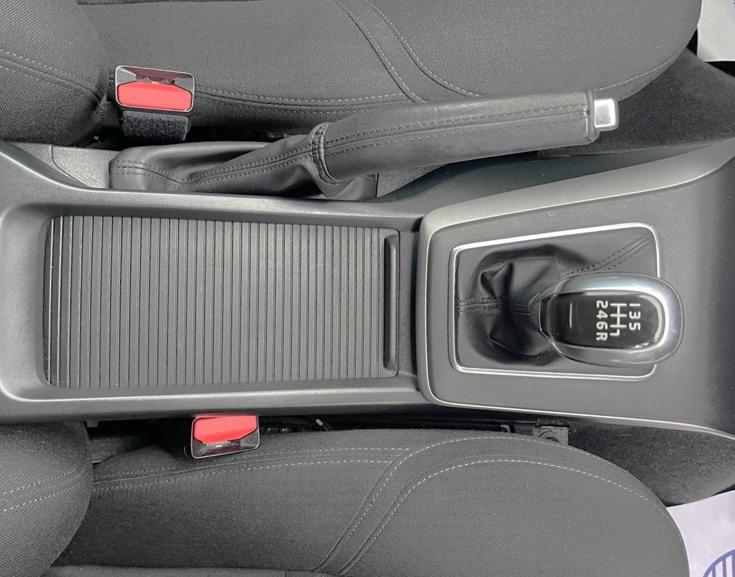 Used Volvo V40 2016 for sale - 76682694: Photo 34