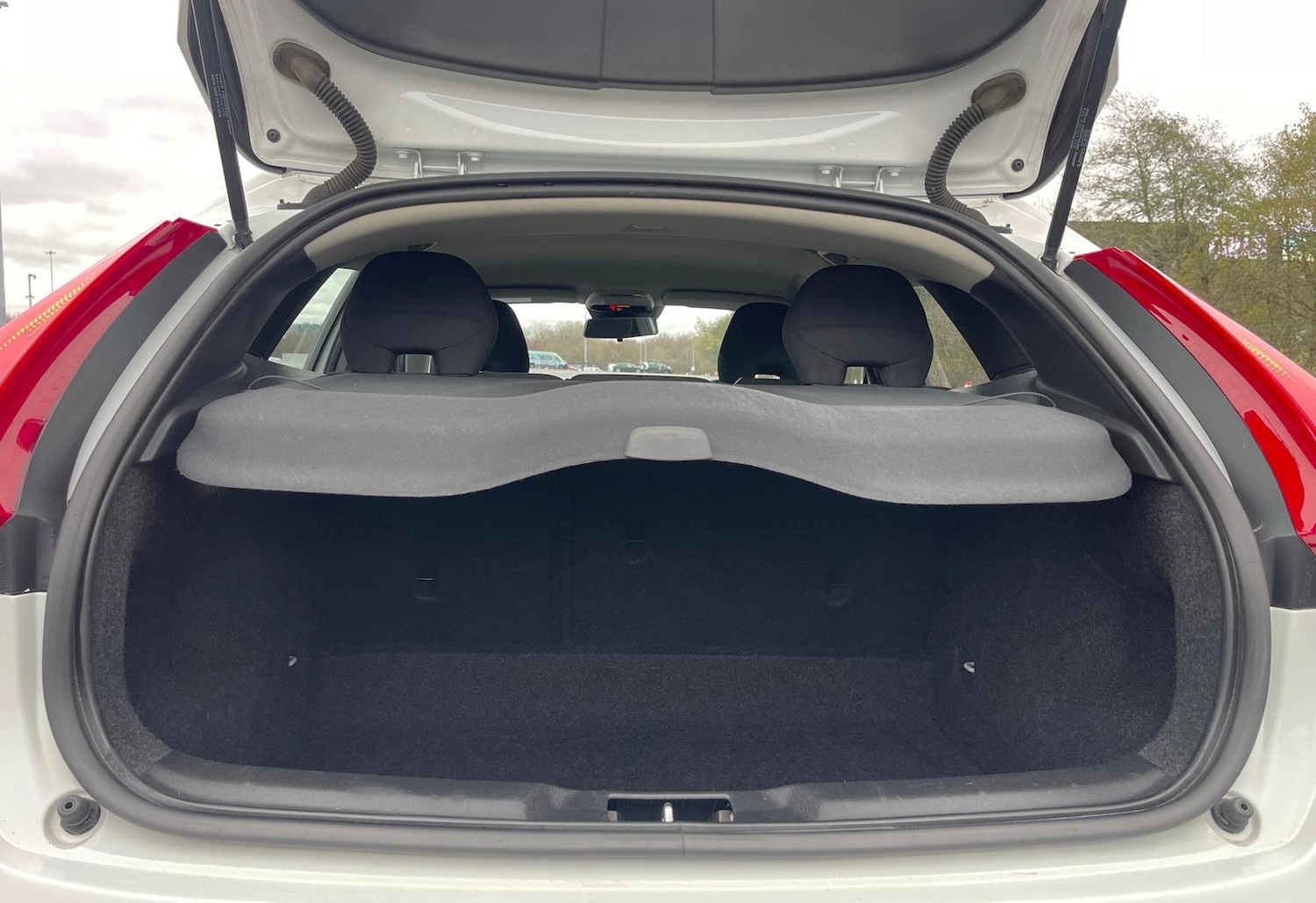 Used Volvo V40 2016 for sale - 76682694: Photo 43