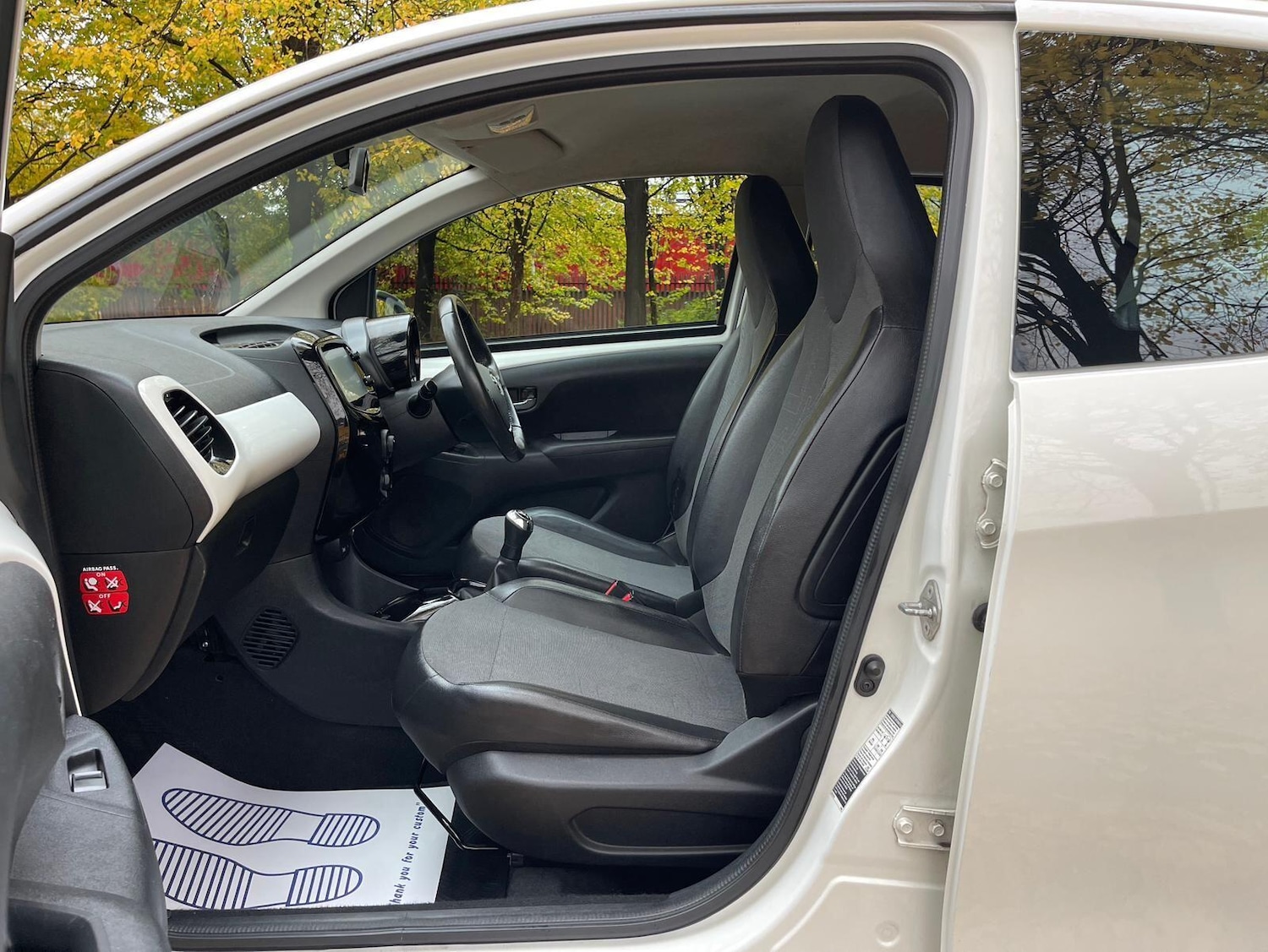 Used Toyota AYGO 2015 for sale - 76623162: Photo 25