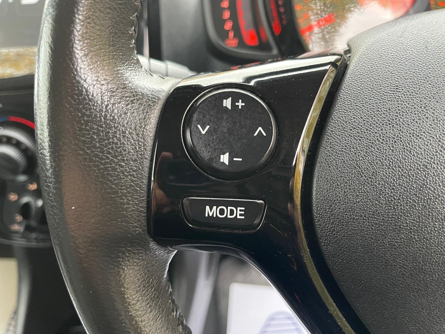 Used Toyota AYGO 2015 for sale - 76623162: Photo 38