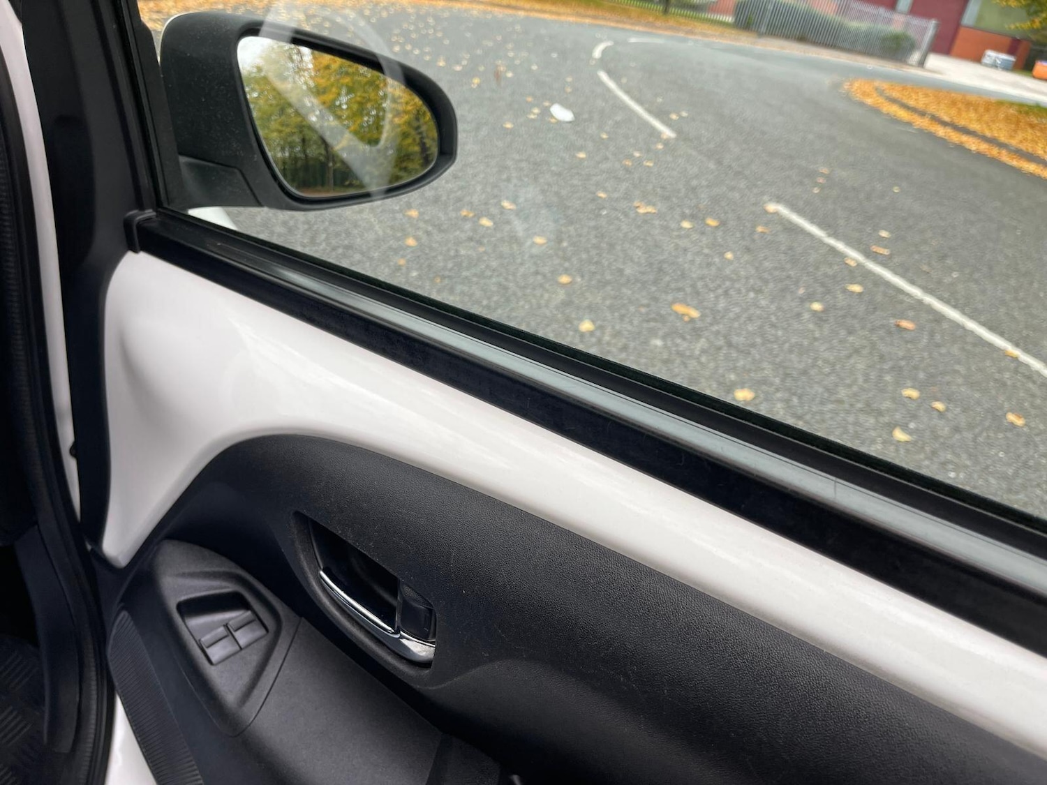 Used Toyota AYGO 2015 for sale - 76623162: Photo 44