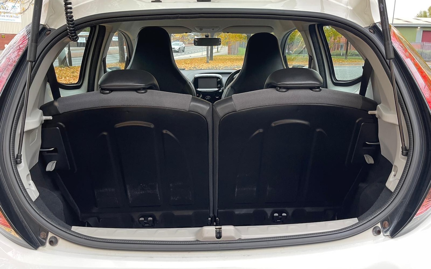 Used Toyota AYGO 2015 for sale - 76623162: Photo 47