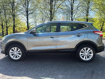 Used Nissan Qashqai 2017 for sale - 78305333: Photo