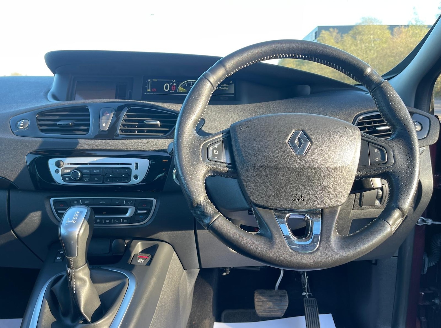 Used Renault Grand Scenic 2014 for sale - 76650329: Photo 17