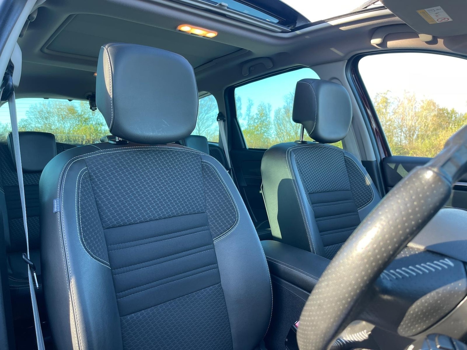 Used Renault Grand Scenic 2014 for sale - 76650329: Photo 32