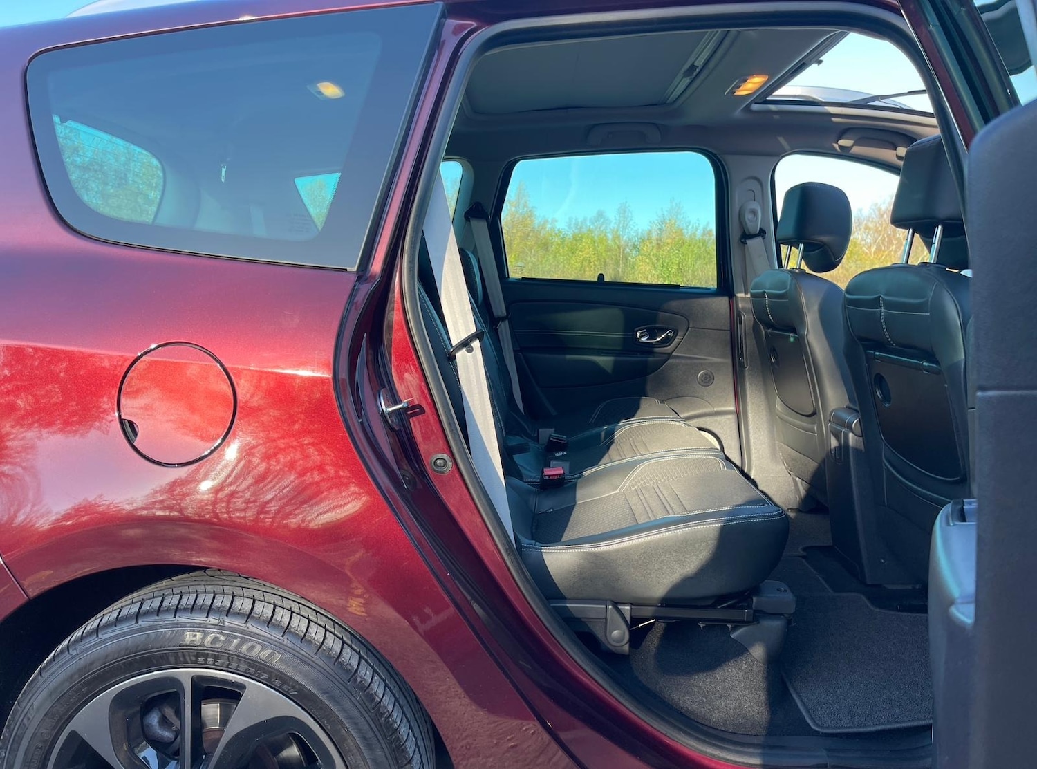 Used Renault Grand Scenic 2014 for sale - 76650329: Photo 38