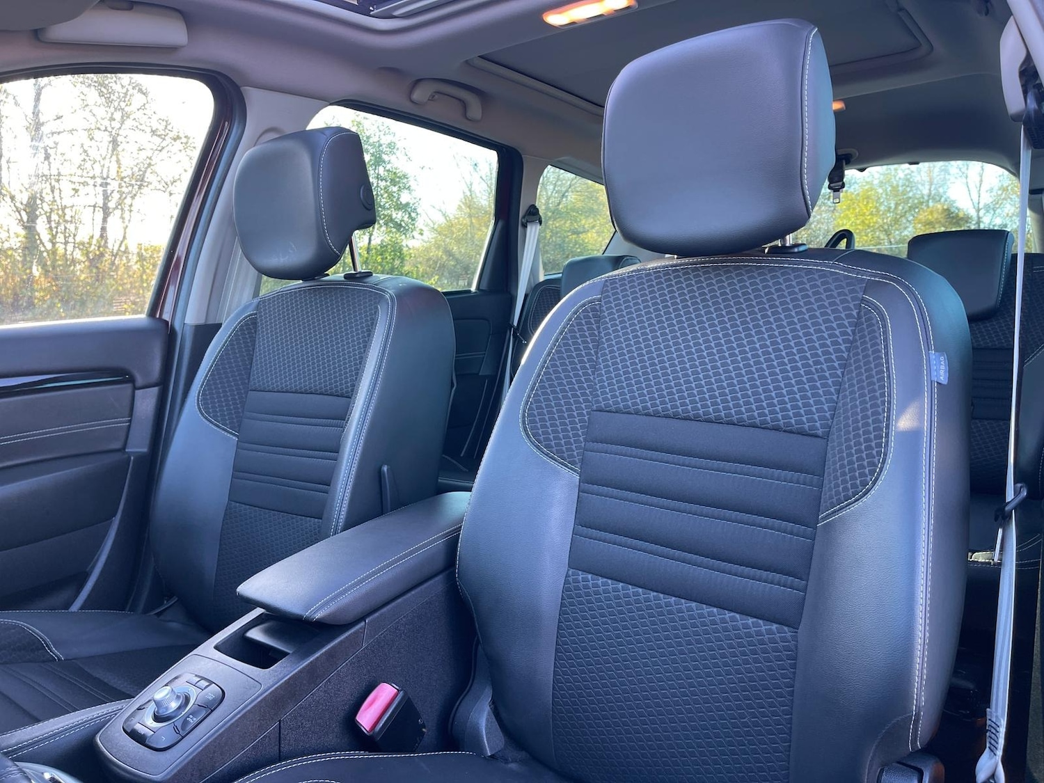 Used Renault Grand Scenic 2014 for sale - 76650329: Photo 43