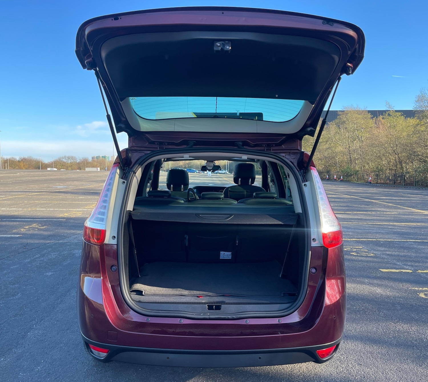 Used Renault Grand Scenic 2014 for sale - 76650329: Photo 54