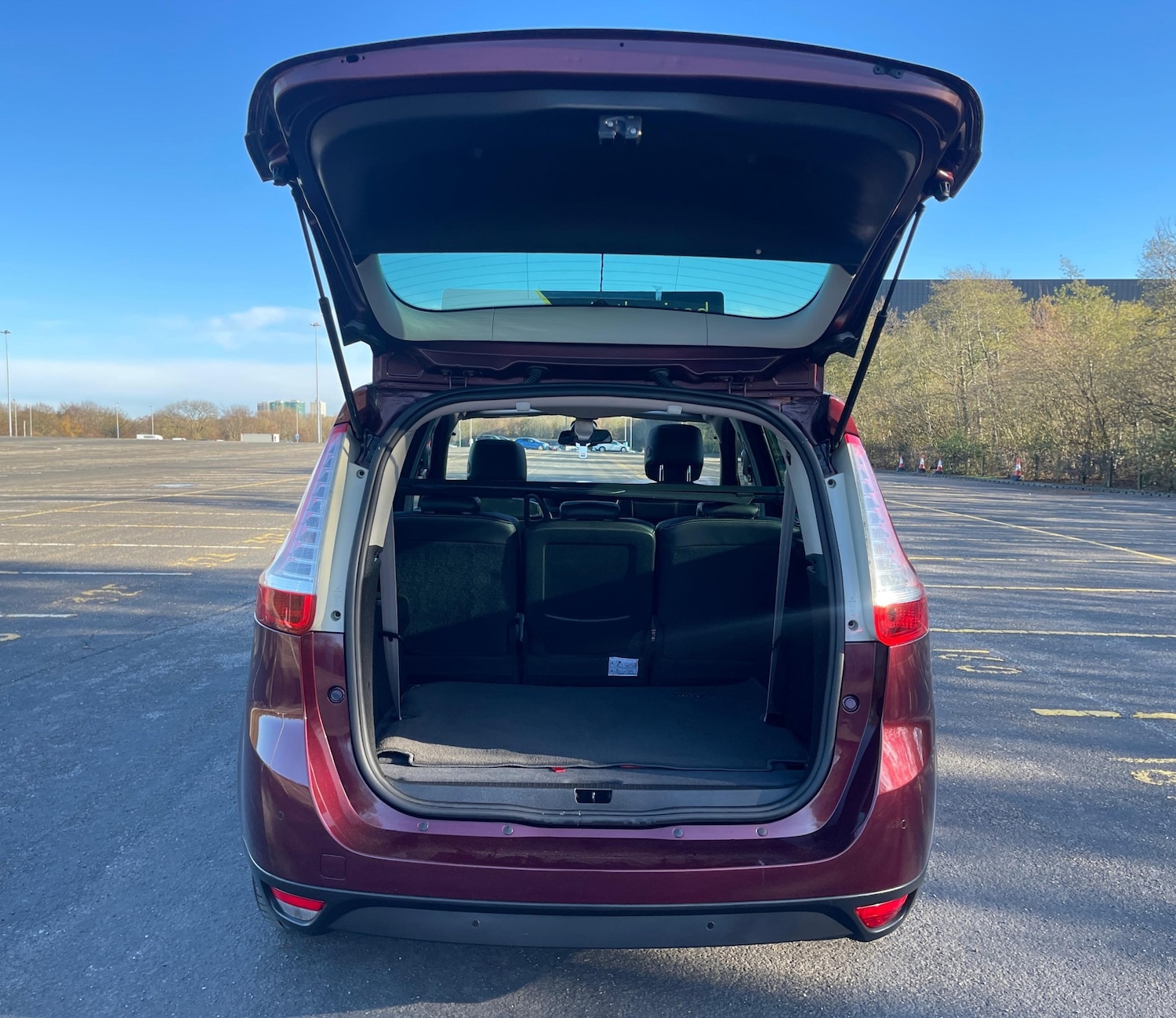 Used Renault Grand Scenic 2014 for sale - 76650329: Photo 56