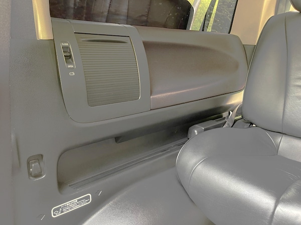 Used Nissan Elgrand 2009 for sale - 75006851: Photo 36