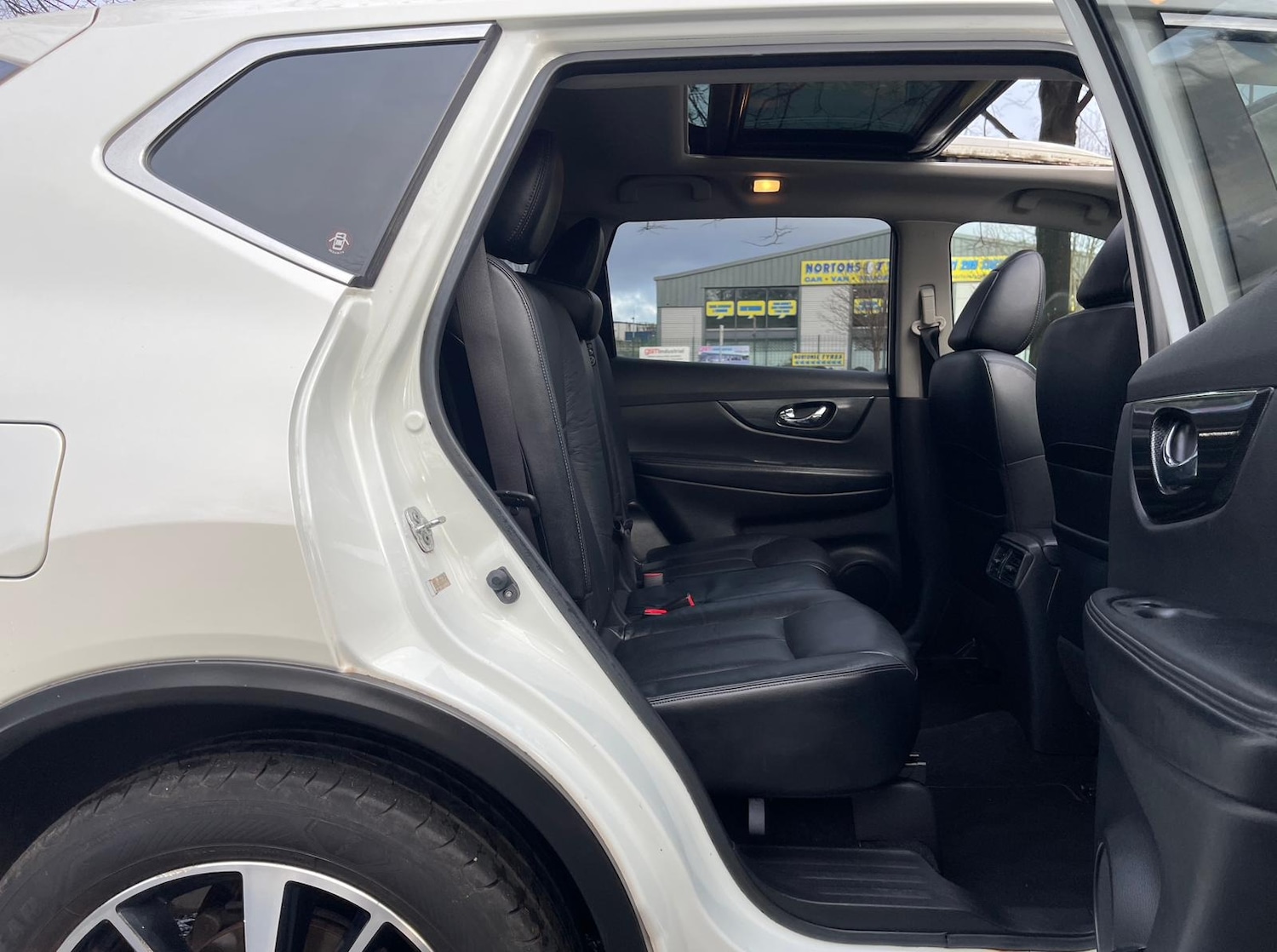 Used Nissan X-Trail 2016 for sale - 76593399: Photo 36