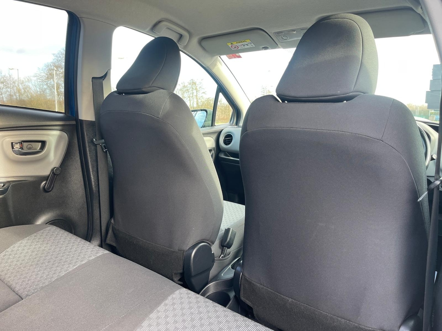 Used Toyota Yaris 2015 for sale - 77392336: Photo 15