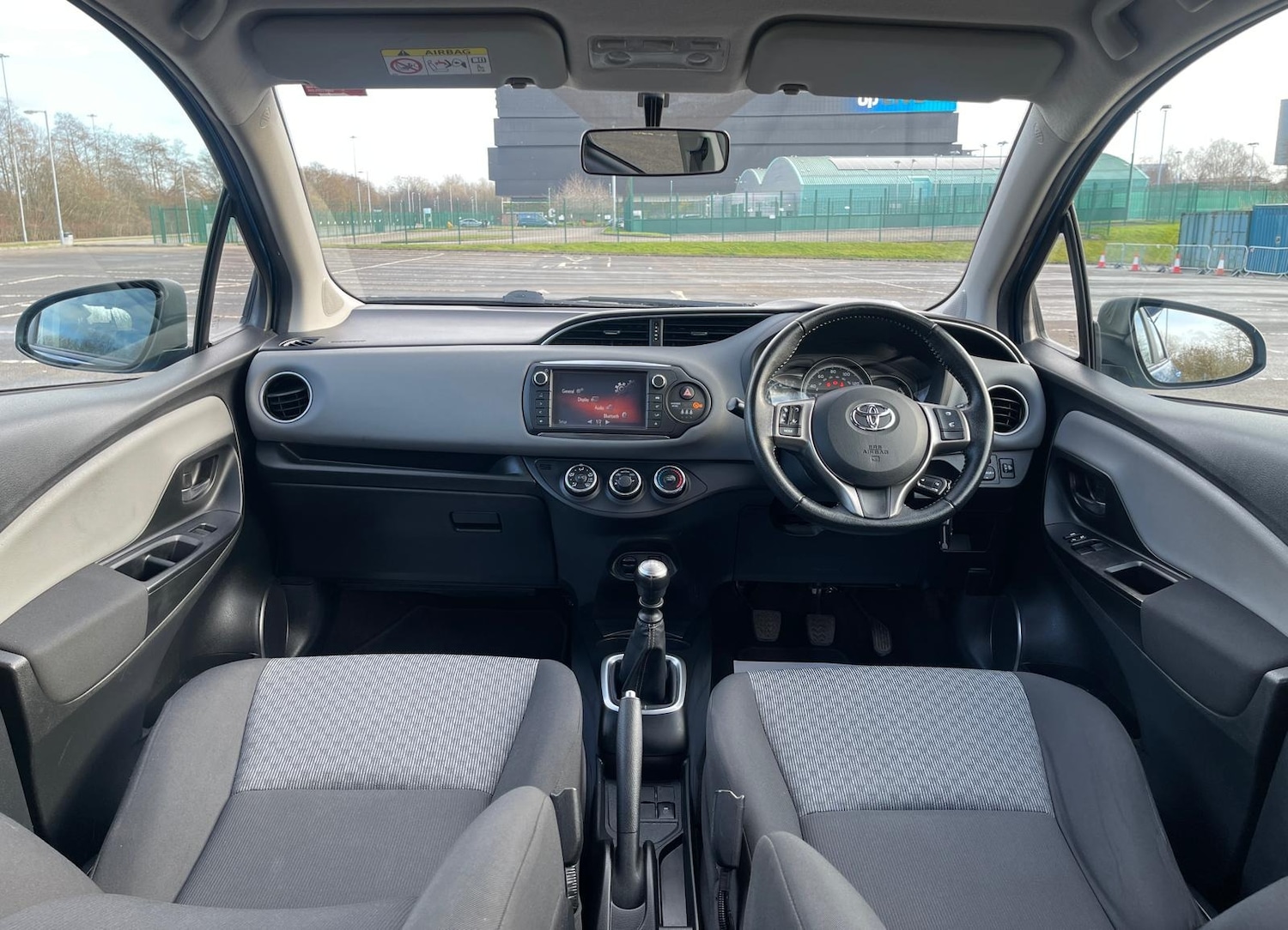 Used Toyota Yaris 2015 for sale - 77392336: Photo 20