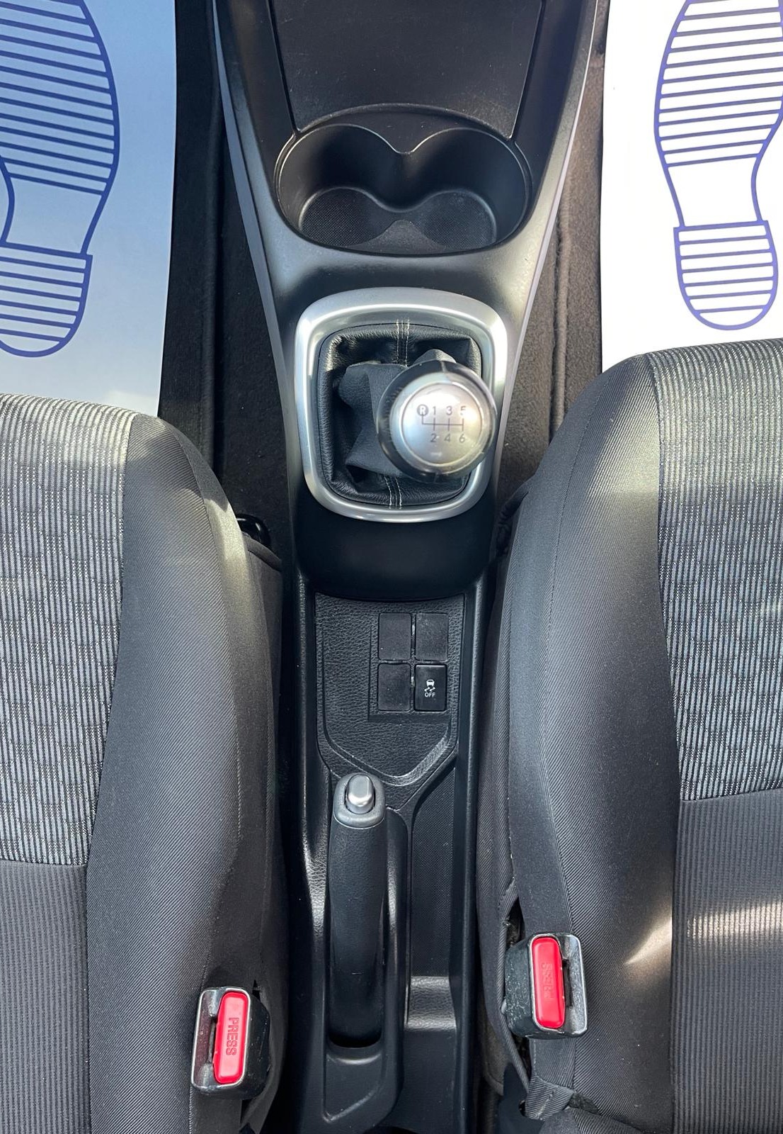 Used Toyota Yaris 2015 for sale - 77392336: Photo 21