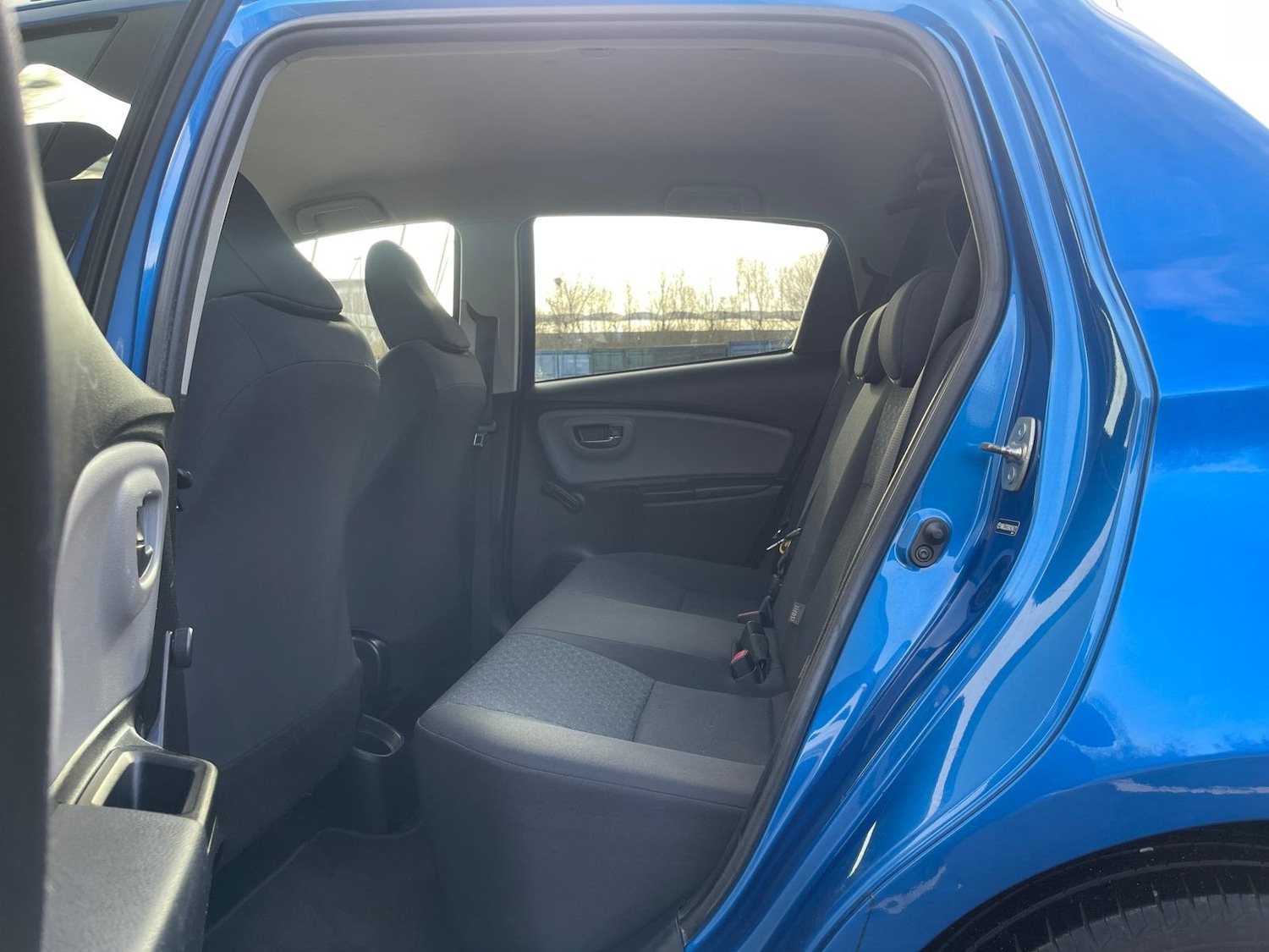 Used Toyota Yaris 2015 for sale - 77392336: Photo 27