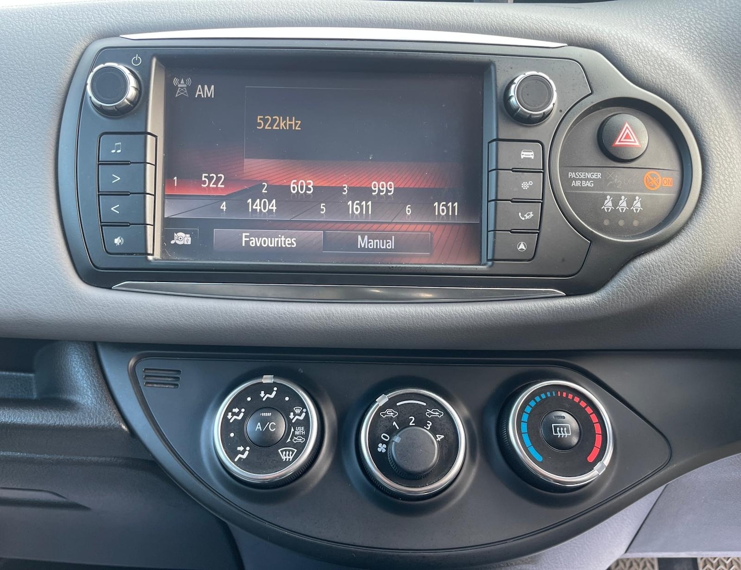 Used Toyota Yaris 2015 for sale - 77392336: Photo 38