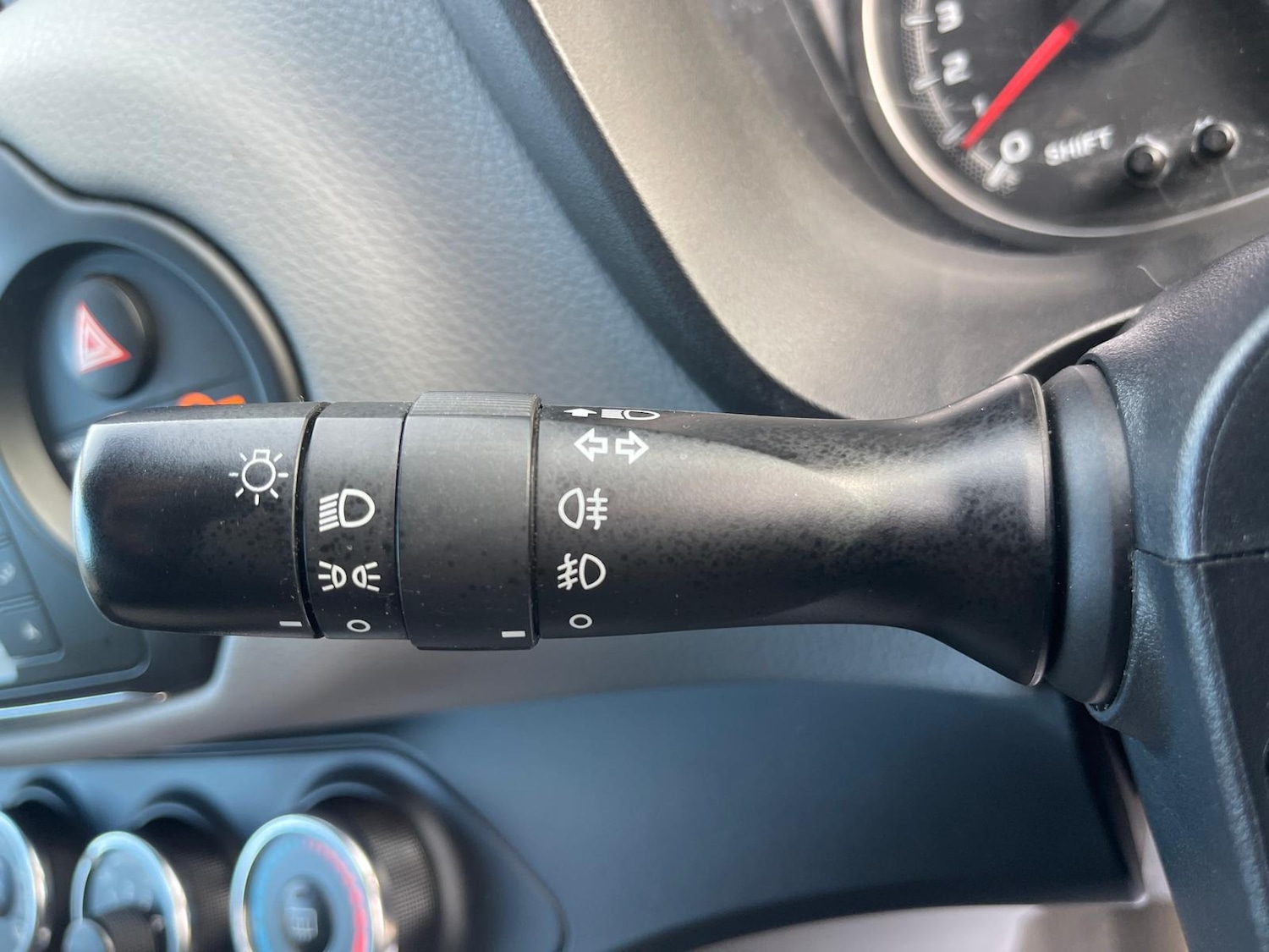 Used Toyota Yaris 2015 for sale - 77392336: Photo 39