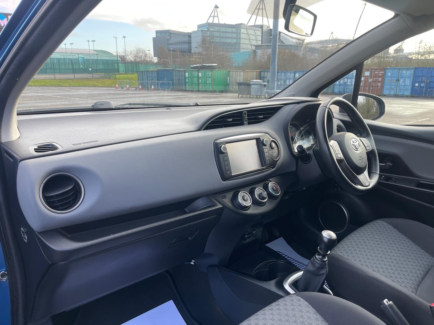 Used Toyota Yaris 2015 for sale - 77392336: Photo 45