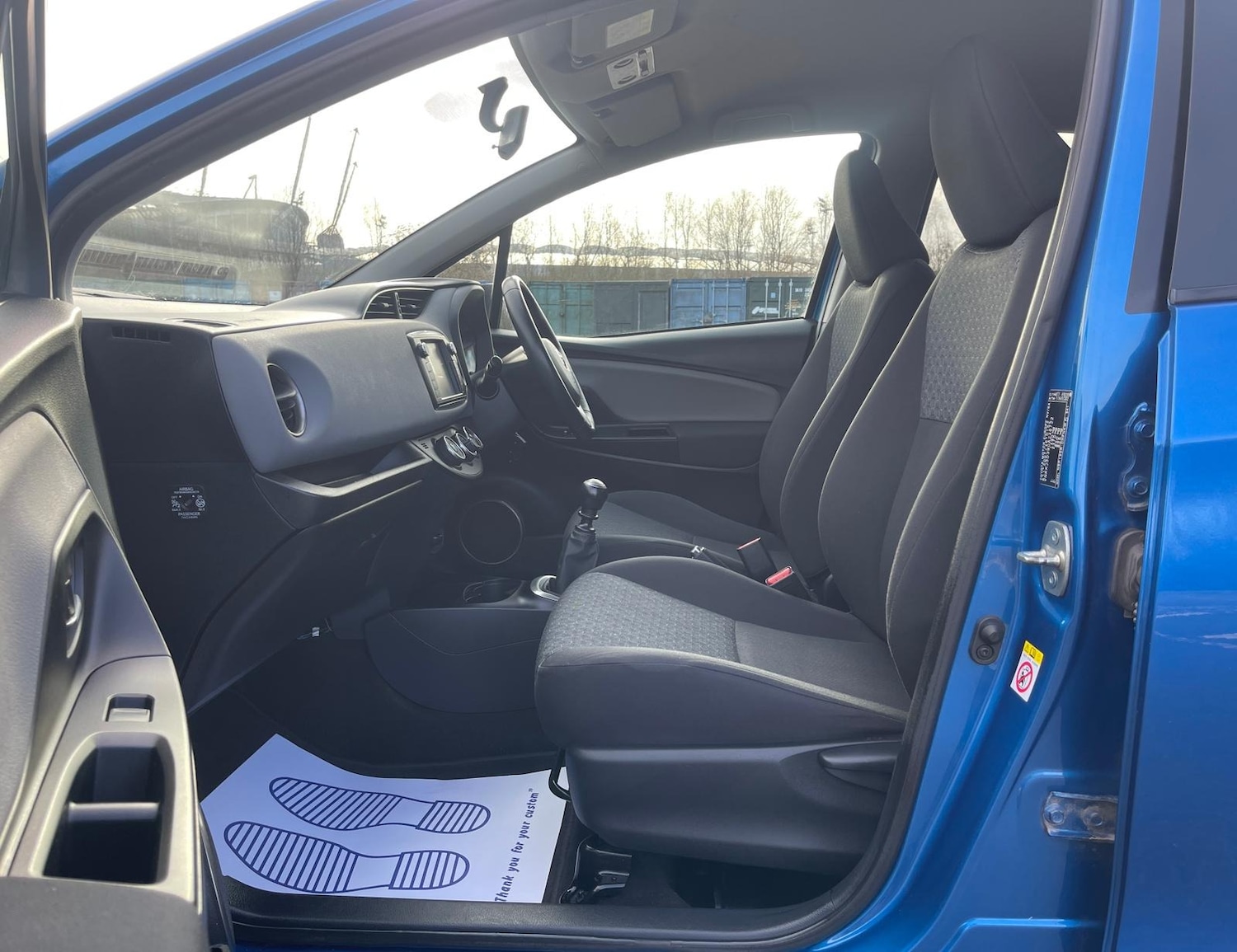 Used Toyota Yaris 2015 for sale - 77392336: Photo 51