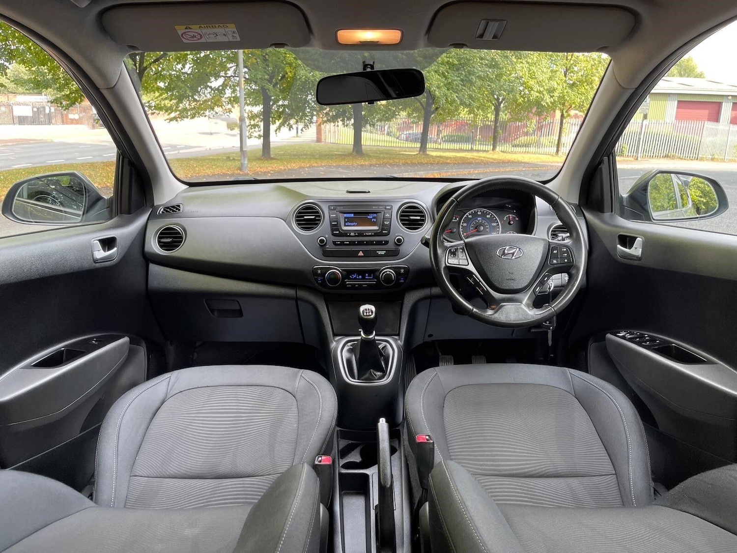 Used Hyundai i10 2017 for sale - 76623133: Photo 19