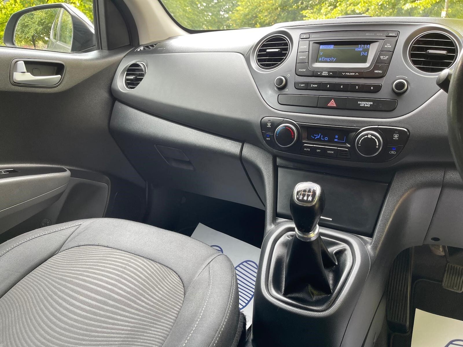 Used Hyundai i10 2017 for sale - 76623133: Photo 32