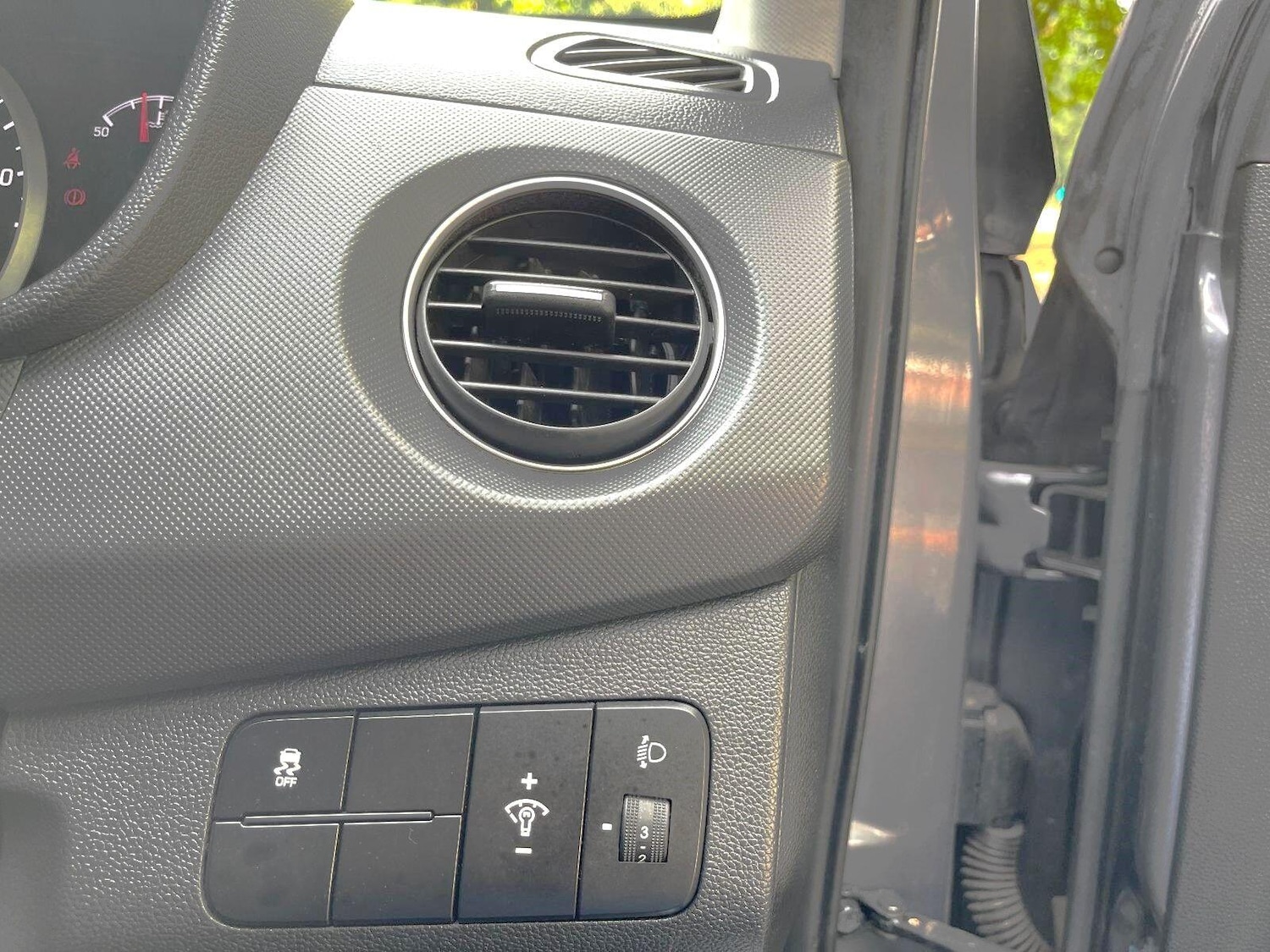 Used Hyundai i10 2017 for sale - 76623133: Photo 39