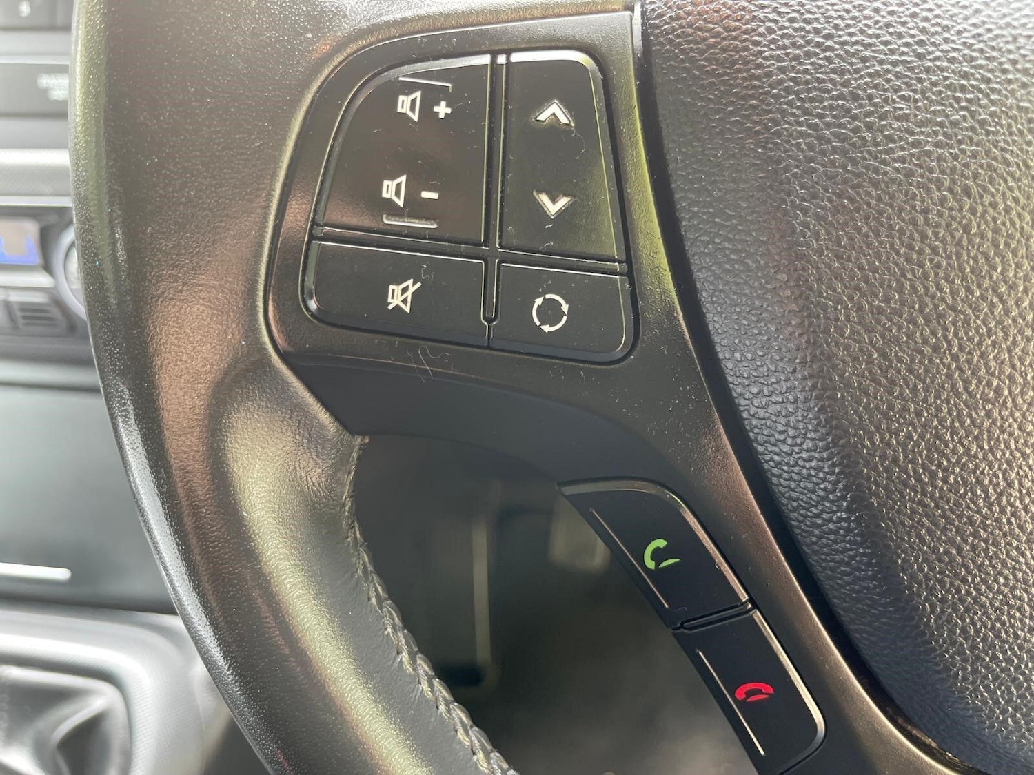 Used Hyundai i10 2017 for sale - 76623133: Photo 41