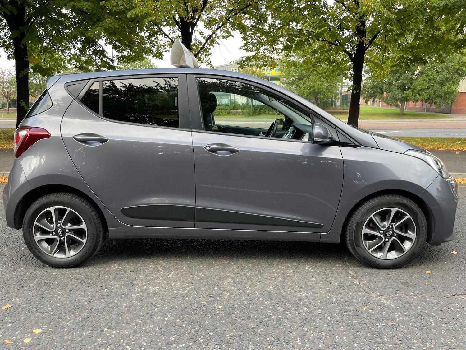 Used Hyundai i10 2017 for sale - 76623133: Photo 8