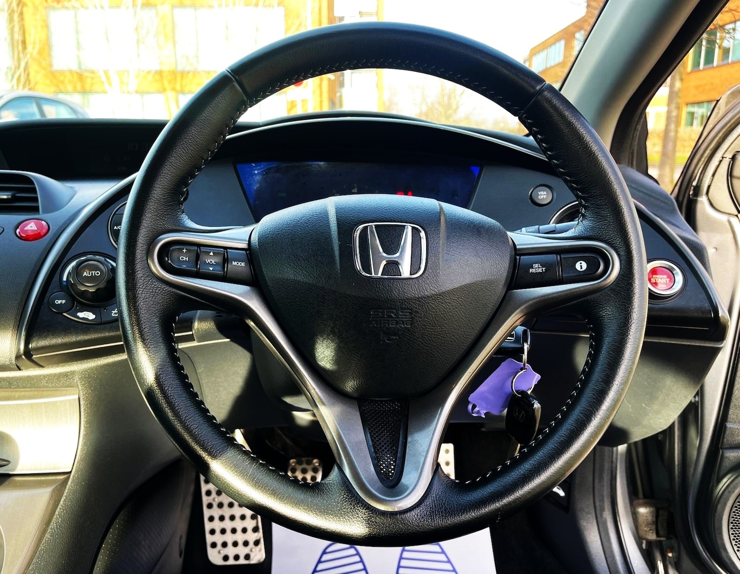 Used Honda Civic 2010 for sale - 77315522: Photo 28