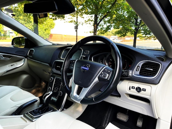 Used Volvo V40 2014 for sale - 75604732: Photo 20