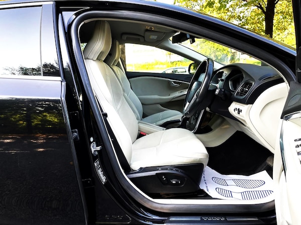 Used Volvo V40 2014 for sale - 75604732: Photo 21