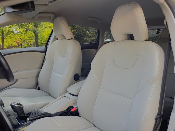 Used Volvo V40 2014 for sale - 75604732: Photo 31