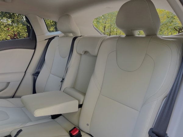 Used Volvo V40 2014 for sale - 75604732: Photo 32