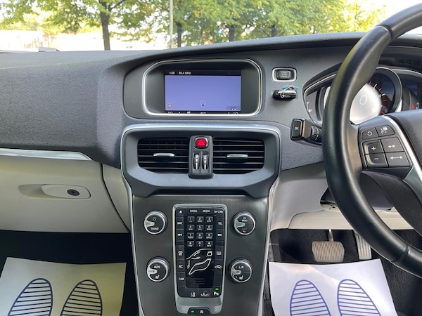 Used Volvo V40 2014 for sale - 75604732: Photo 36