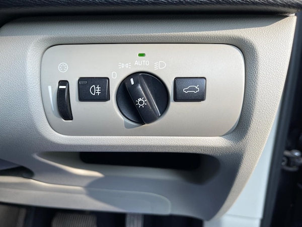 Used Volvo V40 2014 for sale - 75604732: Photo 51