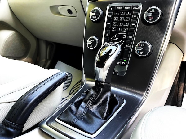 Used Volvo V40 2014 for sale - 75604732: Photo 58