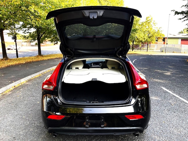 Used Volvo V40 2014 for sale - 75604732: Photo 60