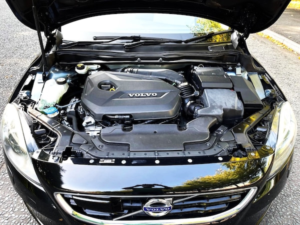 Used Volvo V40 2014 for sale - 75604732: Photo 64